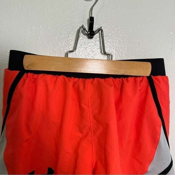 Under Armour Running Shorts Bright Coral Pink Orange XS - Picture 2 of 9